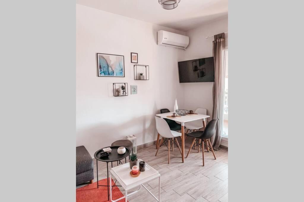 Seaside Apartment In Kalamitsa Area Kavala Exterior photo